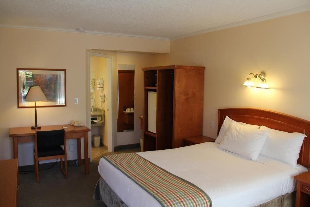Travelodge by Wyndham Kamloops Eksteriør billede